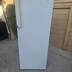 Small Fridge/ Freezer