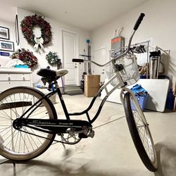 Schwinn Beach Cruiser - Two Tone