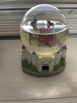 Disney Musical Snow Globe 