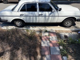 1985 Mercedes-Benz 300