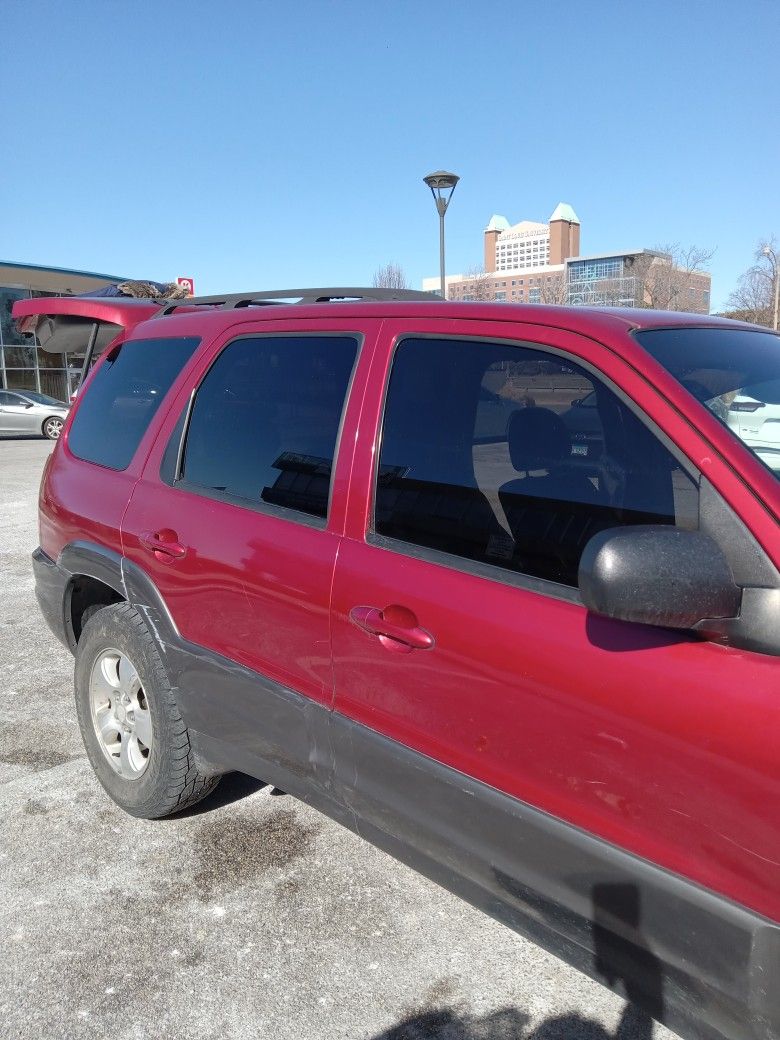 2003 Mazda Tribute 