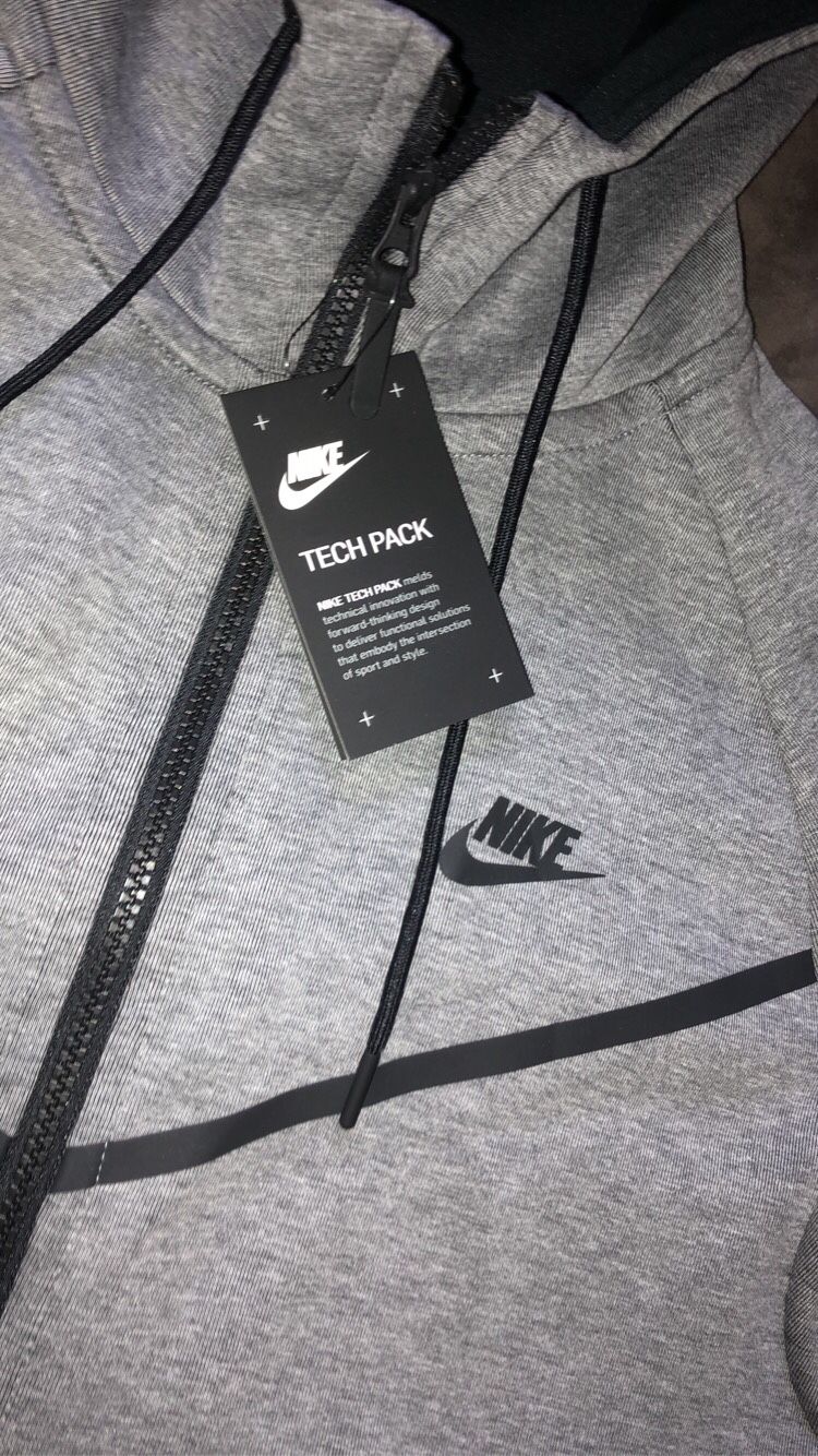 Nike tech fleece
