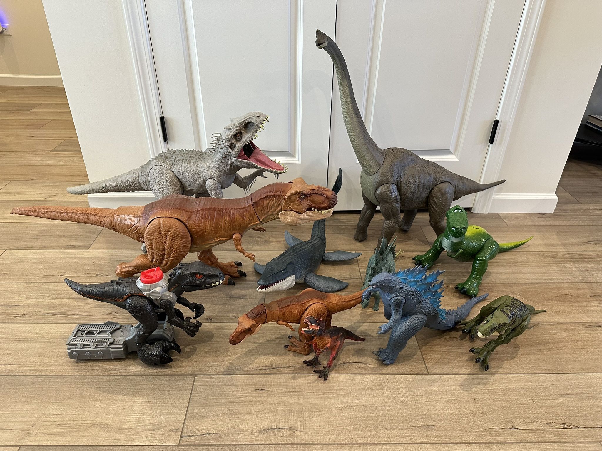 Large Dinosaur/Action Figure Collection