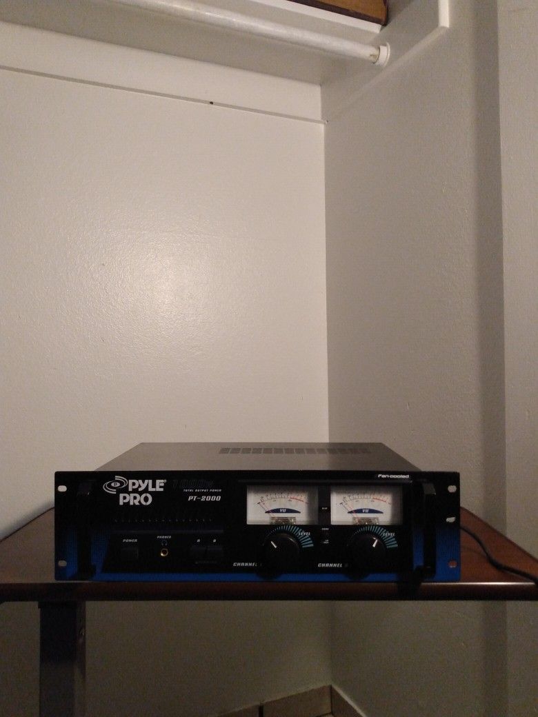 Audio Amplifier ,Pyle Pro PT-2000 ,1000 watt Works Fine $60