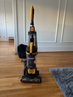Eureka Maxswivel Pro Neu350 Vacuum with Pet Tool