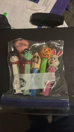 PEZ Holiday theme lot