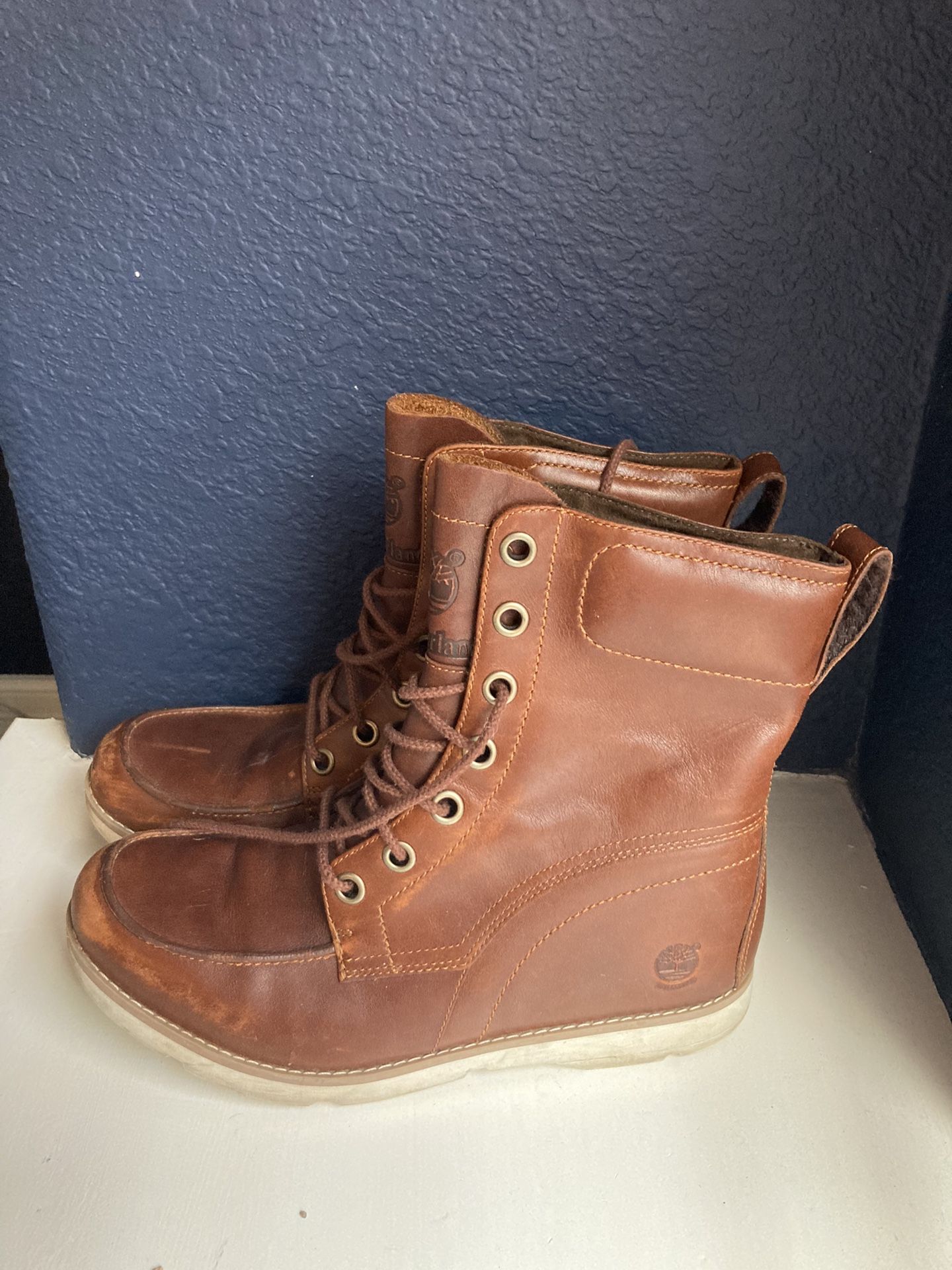 Women’s timberland waterproof boots brown size 8.5 