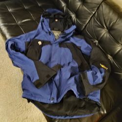 Mens XL mountain hardware jacket in great shape