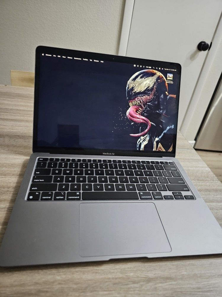 2020 MacBook Air M1 chip 8GB RAM 256 SSD - Space Gray *Like New* for ...