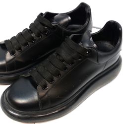 Alexander McQueen Oversized Sneakers Low Top Black Leather Womens Size 9 DS 39EU