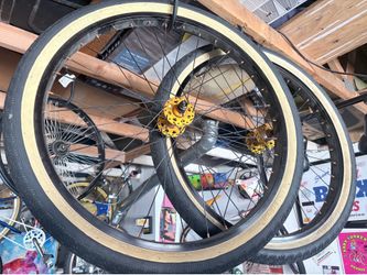 SE 26” wheels and tires like new !