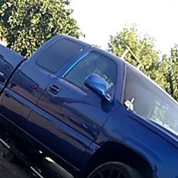 99-06 Chevy Side View Mirrors And Door Handles