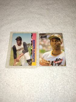 2 Old Roberto Clemente Baseball Cards - In Very Good Condition 