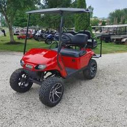 2017 Lifted gas golfcart