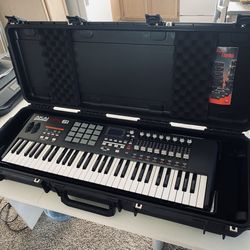 Akai Mpk61 keyboard controller (New Condition)