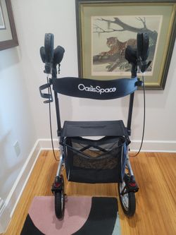 Pneumatic Oasis Space Upright Walker 