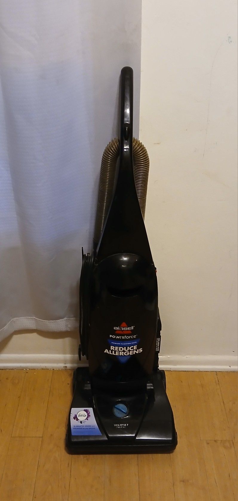 Vacuum cleaner.