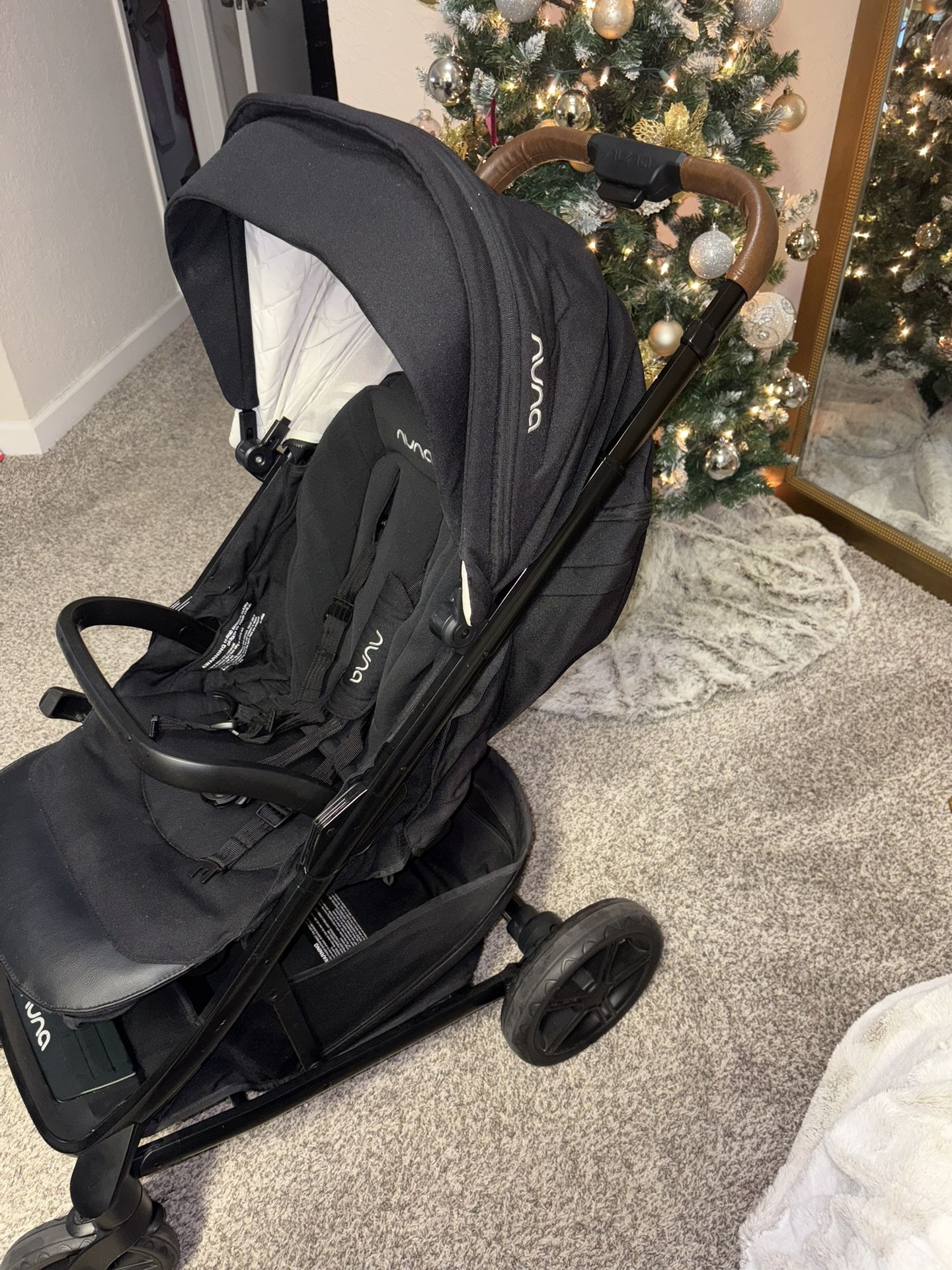 NUNA TAVO™ Stroller and PIPA™ Urbn Infant Car Seat Travel System