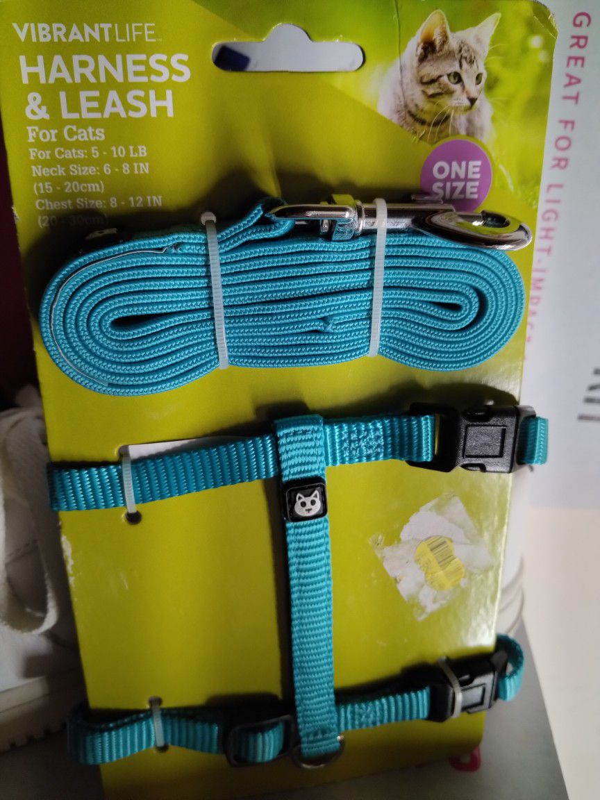 Brand New Vibrant Life Pet Harness And Leash 