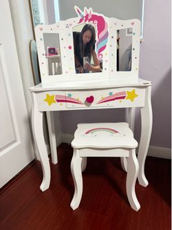 Unicorn themed Vanity set