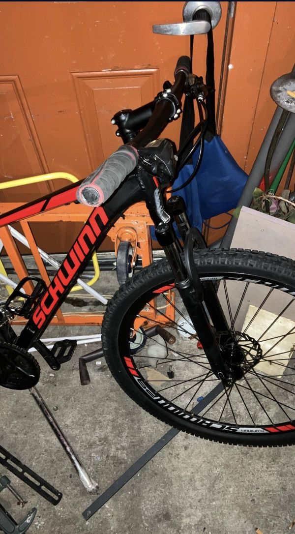 SCHWINN Mountain Bike 29in Wheels