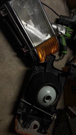 OEM 1988–1993 Chevrolet C/K Silverado Pickup/Blazer/Suburban Headlight Assembly with Corner Light