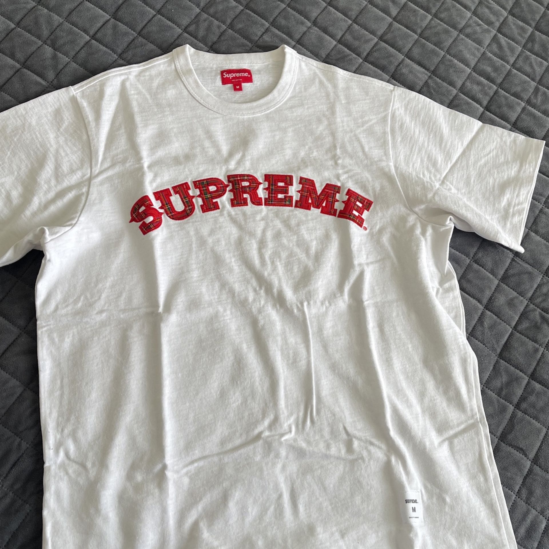 Supreme tee