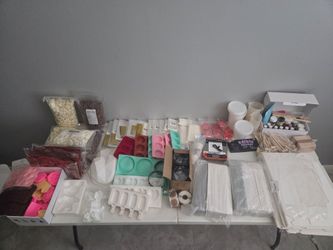 Everything you need to start up chocolate breakables and cake pops