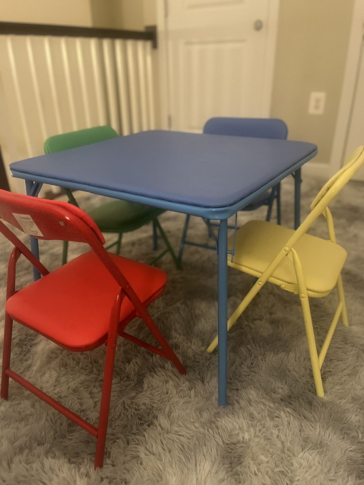 5 Piece Kids Table And Chair Set