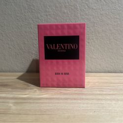 Valentino Donna Born In Roma