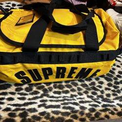 weekender supreme x north face duffle
