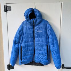 Vintage RARE Hooded Down Coat by Carinthia (Men's XL)