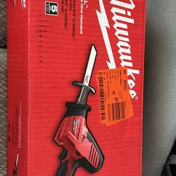 Milwaukee M18 Hacksaw