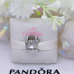 Adorable Charm 925 silver for Pandora moments bracelet.