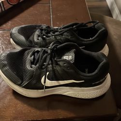 2 pairs of Nikes. 8 and 8.5