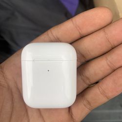 Wireless Gen 2 AirPods With Charging Cord 
