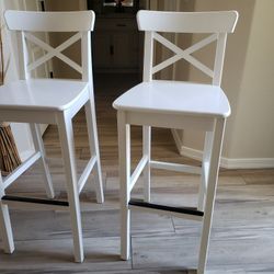 2 Bar Stools Excellent Condition 29"