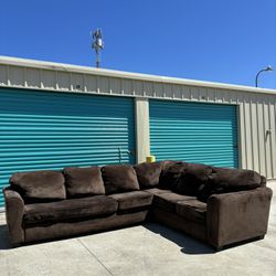* Huge Brown Sectional * FREE DELIVERY 