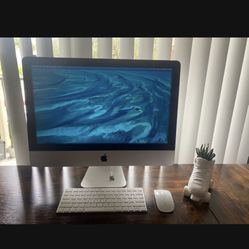 iMac 21.5” 8Gb Ram 1TB Icore 5 2015