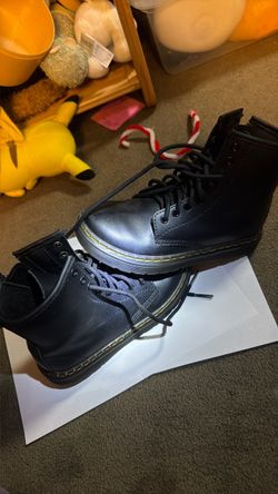 Hardly used dr martens