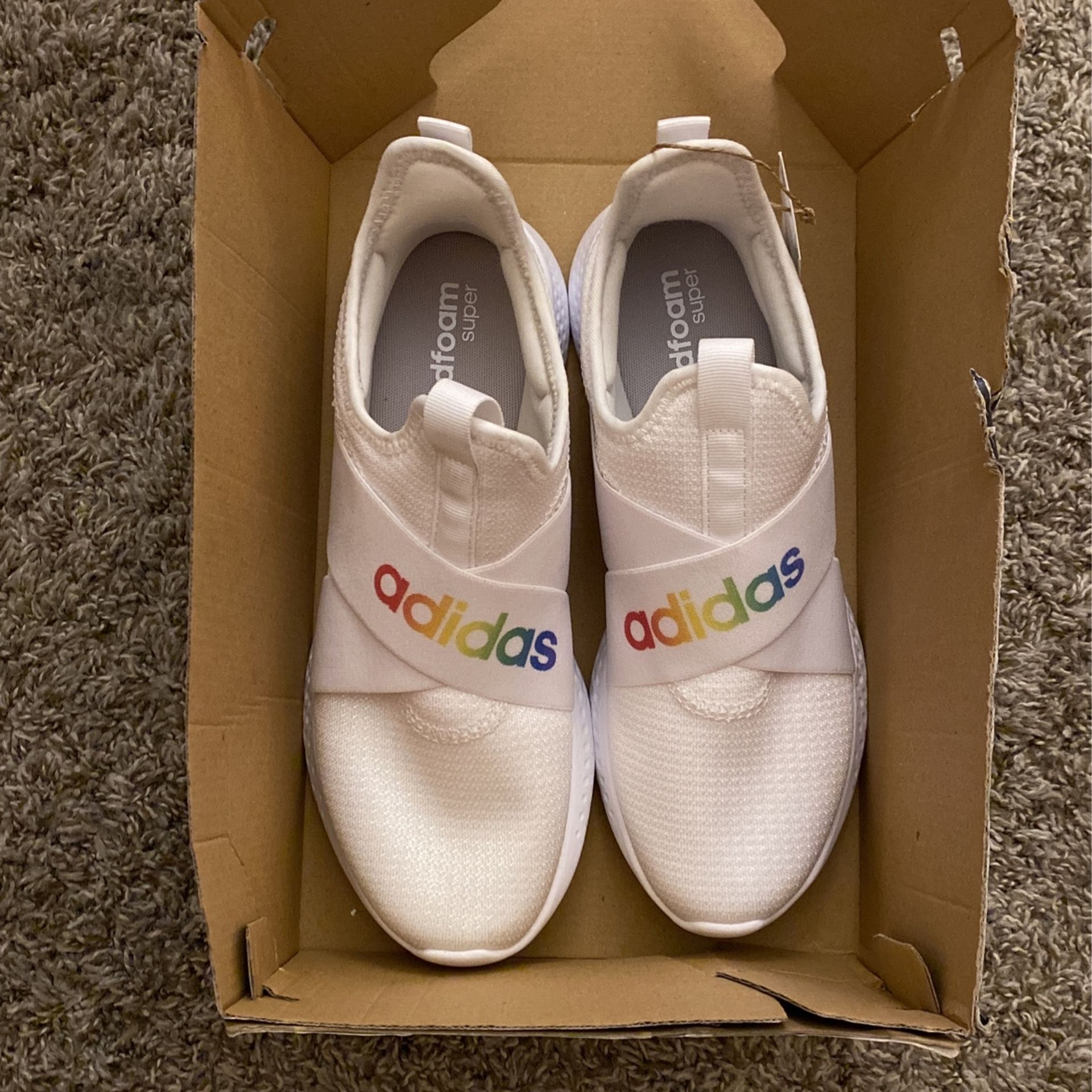 New Womens Adidas Sz 8