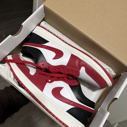 Air Jordan 1 Low