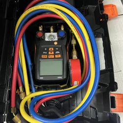 Testo 550S Bassic, Kit, smart digital manifold with wire clamp temperature probes.     #3957