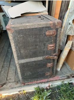 Vintage Trunk