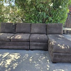 Sectional Couch !!!FREE DELIVERY!!!