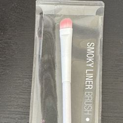 Wet N Wild Smoky Eyeliner Brush 