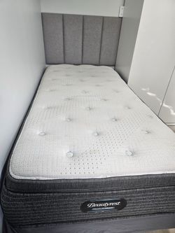 Beautyrest PressureSmart twin mattress with headboard