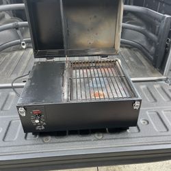 Trader Table Top Smoker
