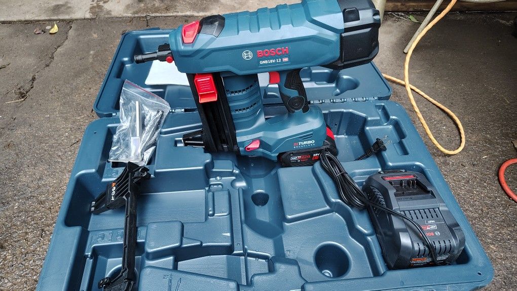 Bosch 18v. Concrete Nailer Combo Kit