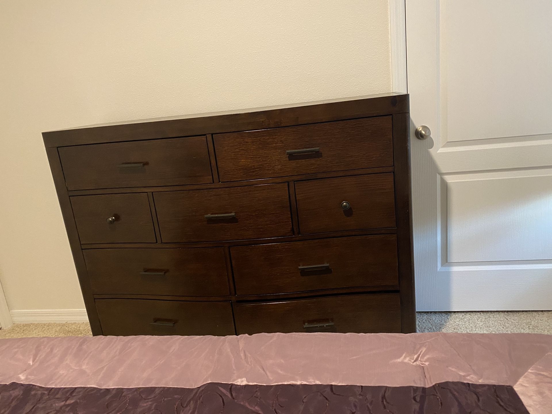Manoticello Queen bedroom set for sale for Sale in Orlando, FL OfferUp